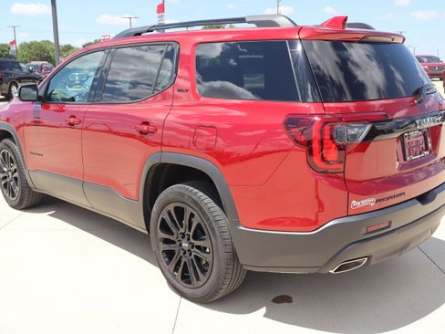 Used 2023 GMC Acadia SLT w/ Elevation Edition FWD image 7