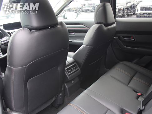 Used 2025 MAZDA CX-50 AWD 2.5 S w/ Premium Plus Pkg image 22