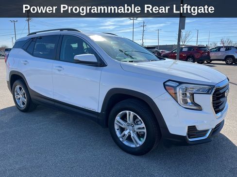 Used 2023 GMC Terrain SLE w/ Driver Convenience Package image 9