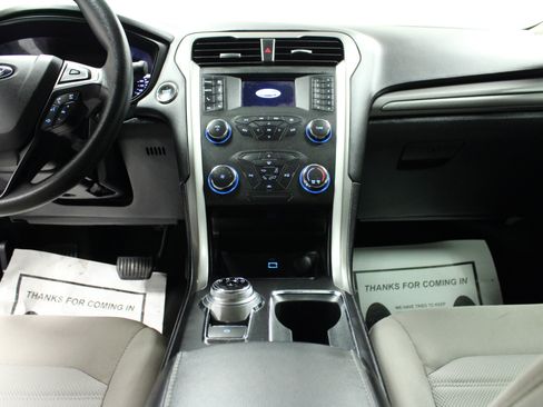 Used 2020 Ford Fusion S FWD image 17