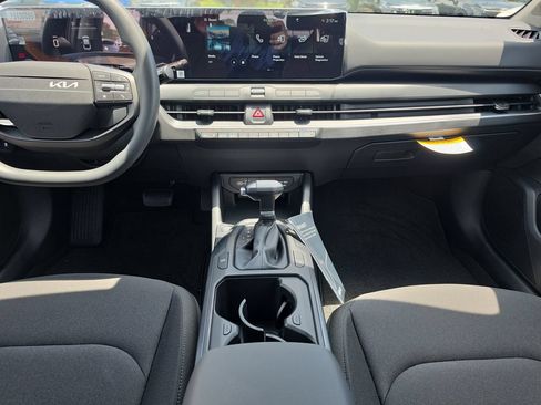 New 2026 Kia K4 FWD image 14
