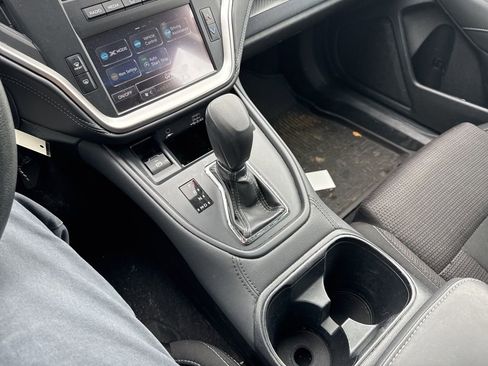 Used 2024 Subaru Outback 2.5i image 12