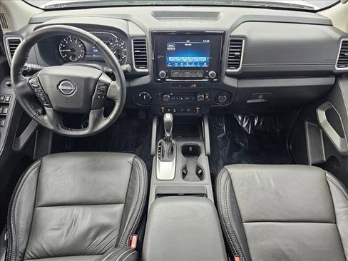 Used 2022 Nissan Frontier SV image 13