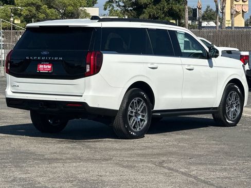 Certified 2025 Ford Expedition Active RWD image 3