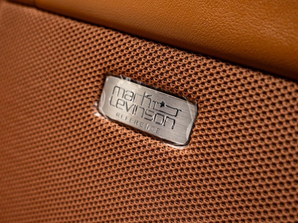 Used 2018 Lexus LC 500 Coupe w/ Touring Package RWD image 24