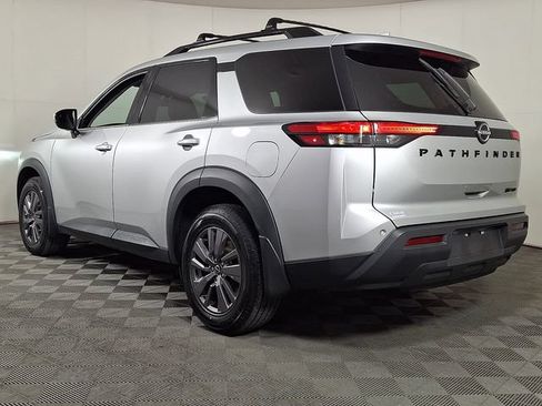 Used 2023 Nissan Pathfinder SV w/ Black Appearance Package AWD/4WD image 7
