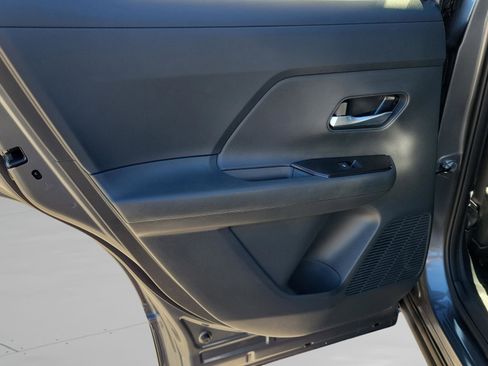 New 2026 Nissan Kicks SV image 9