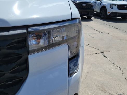 New 2026 Ford Maverick XL FWD image 4