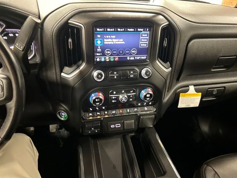 Certified 2020 GMC Sierra 1500 AT4 w/ AT4 Premium Package image 22