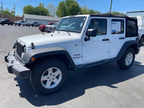 Used 2016 Jeep Wrangler Unlimited Sport w/ Quick Order Package 24S AWD/4WD image 2