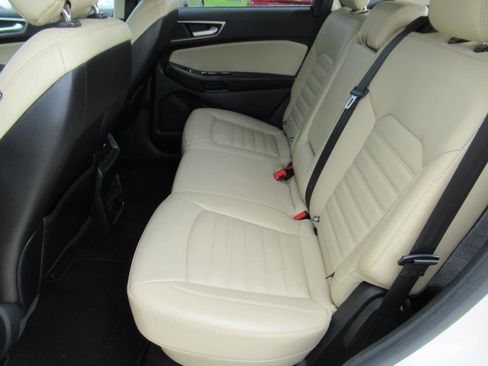 Used 2018 Ford Edge SEL w/ Equipment Group 201A image 17