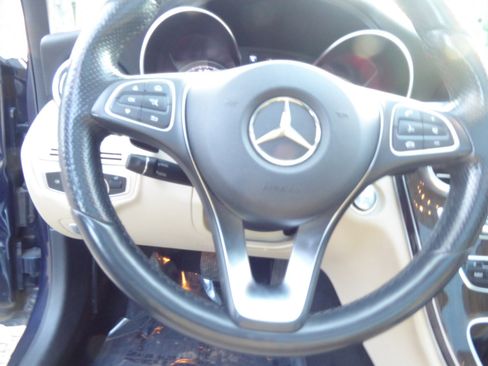 Used 2017 Mercedes-Benz C 300 4MATIC Sedan image 11
