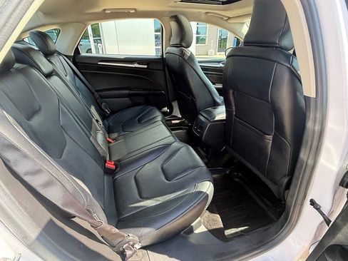 Used 2017 Ford Fusion Titanium FWD image 17