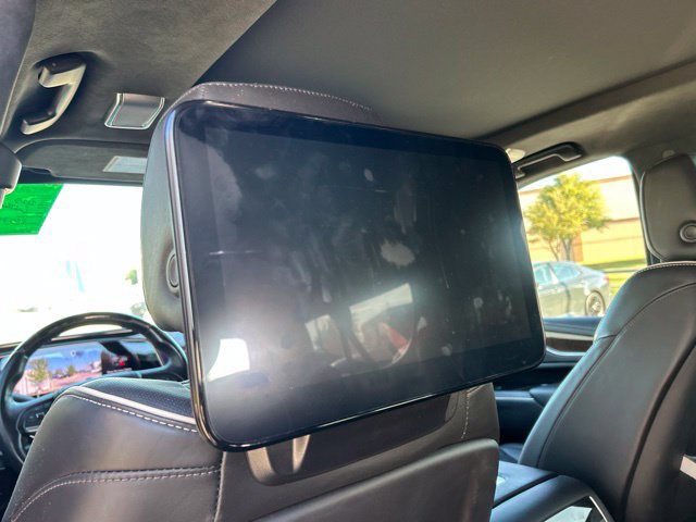 Used 2023 Cadillac Escalade ESV Sport Platinum w/ LPO, Floor Liner Package AWD/4WD image 15