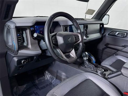 Used 2024 Ford Bronco Black Diamond image 24