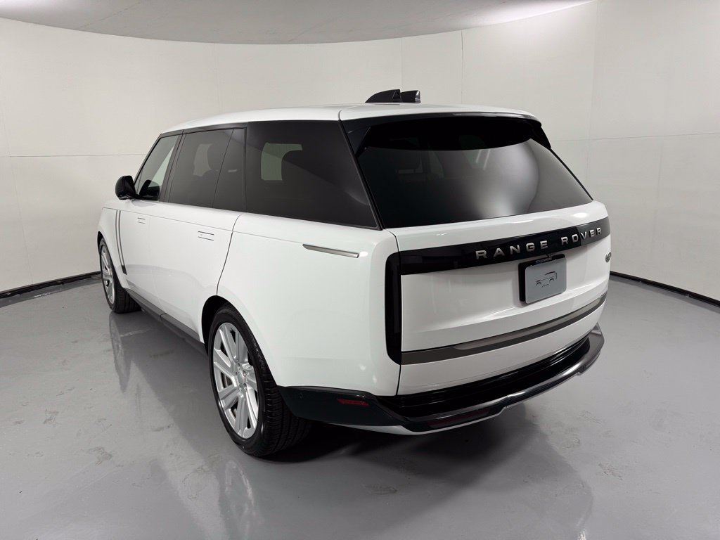 Used 2023 Land Rover Range Rover Long Wheelbase SE AWD/4WD image 7