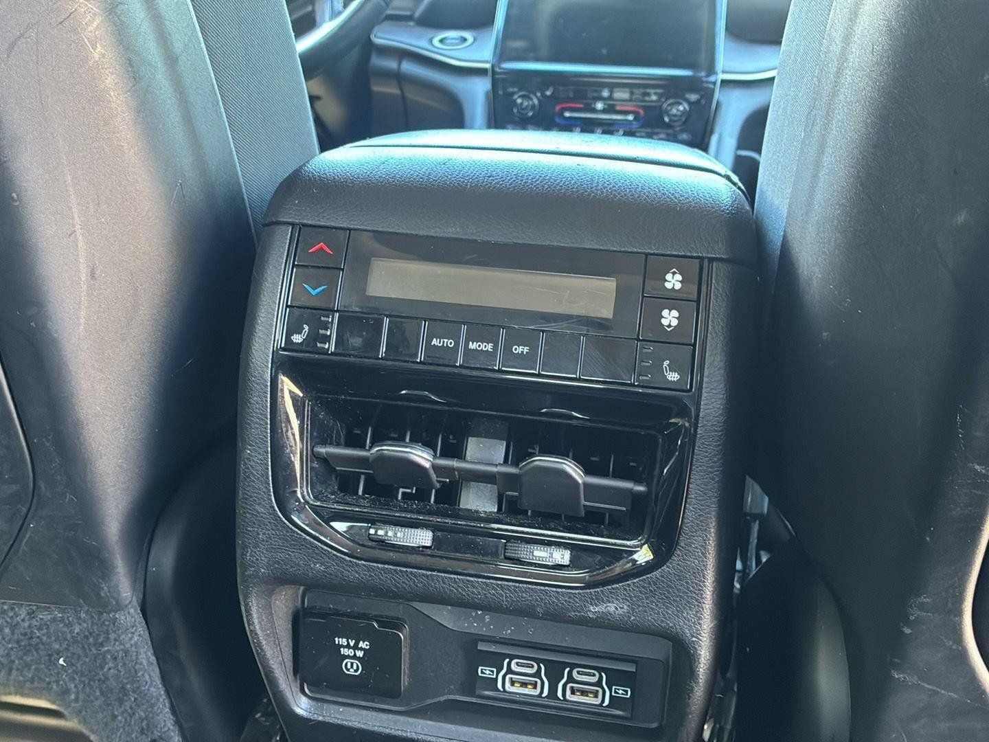 Used 2021 Jeep Grand Cherokee L Limited AWD/4WD image 17