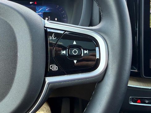 Certified 2026 Volvo XC60 B5 Plus AWD/4WD image 20