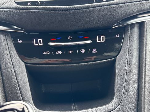 Used 2022 Cadillac XT5 Luxury AWD/4WD image 21