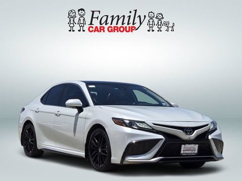 Used 2024 Toyota Camry XSE w/ Navigation Package FWD image 2