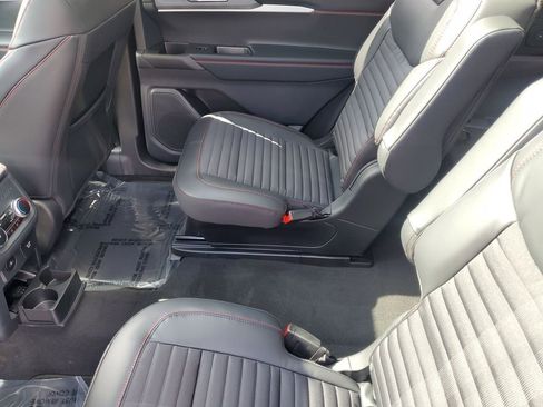 New 2026 Ford Explorer ST-Line w/ ST-Line Street Pack image 32