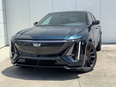New 2026 Cadillac Lyriq V image 1