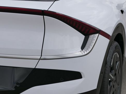 New 2025 Kia EV6 Wind image 4