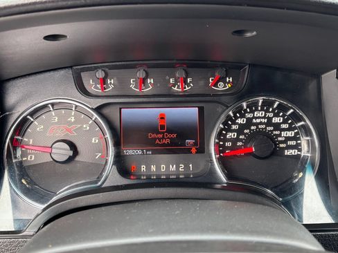 Used 2014 Ford F150 FX4 w/ Equipment Group 402A Luxury AWD/4WD image 17