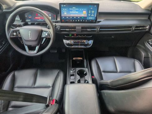 Used 2023 Lincoln Corsair FWD image 29