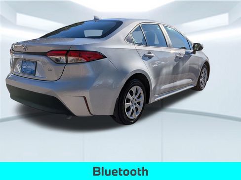 Used 2025 Toyota Corolla LE FWD image 6