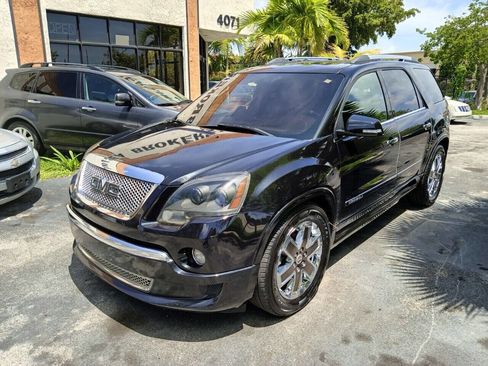 Used 2012 GMC Acadia Denali image 2