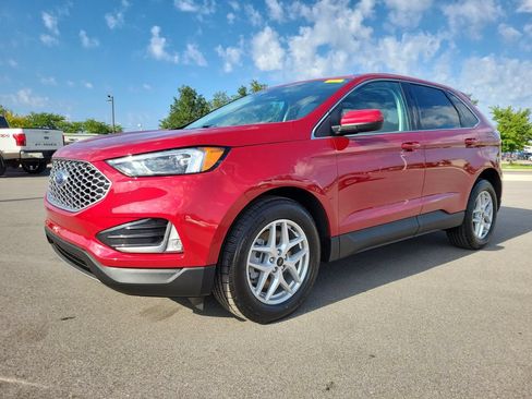 Used 2024 Ford Edge SEL w/ Convenience Package AWD/4WD image 2