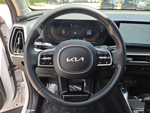Used 2025 Kia Sorento S w/ Panoramic Sunroof Package FWD image 35