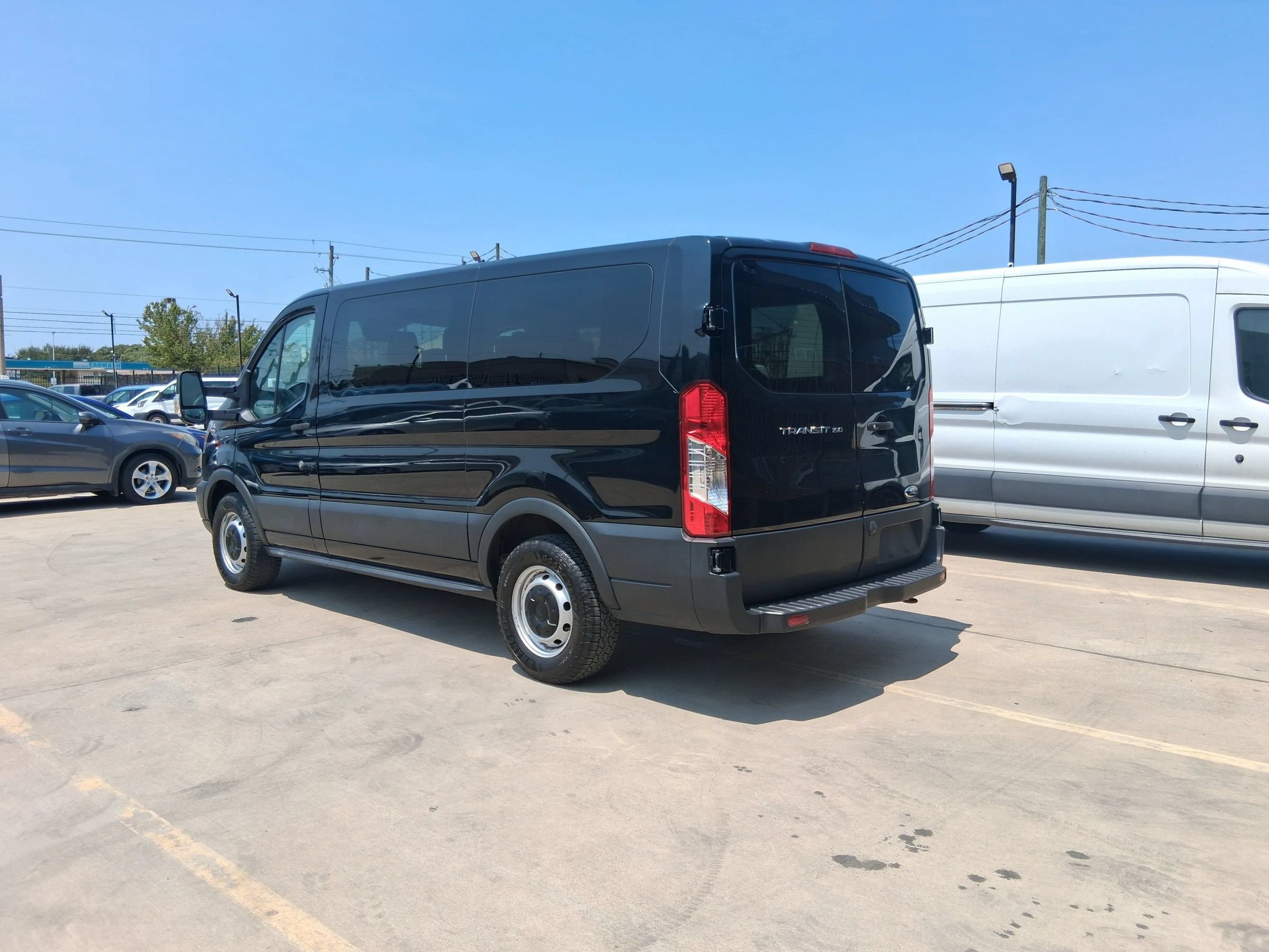 Used 2019 Ford Transit 150 XL RWD image 5