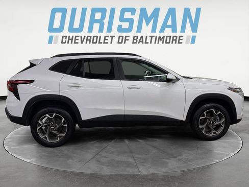 Used 2025 Chevrolet Trax LT w/ Driver Confidence Package FWD image 7
