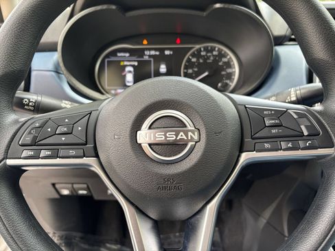 Used 2025 Nissan Versa SV FWD image 27