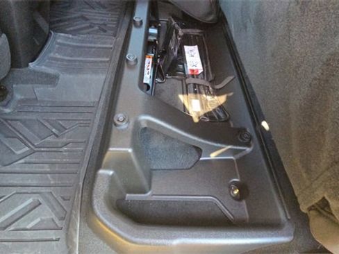 Used 2023 GMC Canyon AT4 w/ AT4 Premium Package image 33