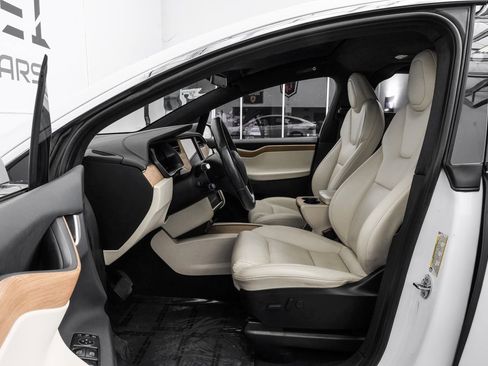 Used 2020 Tesla Model X Long Range image 4
