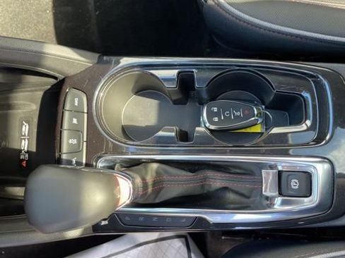 Used 2023 Chevrolet TrailBlazer RS w/ Sun and Liftgate Package image 14