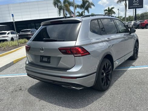 Used 2021 Volkswagen Tiguan SE R-Line FWD image 7