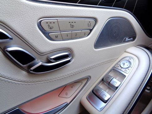 Used 2016 Mercedes-Benz S 63 AMG 2dr Cpe AMG S 63 4MATIC w/ Driver Assistance Package image 30