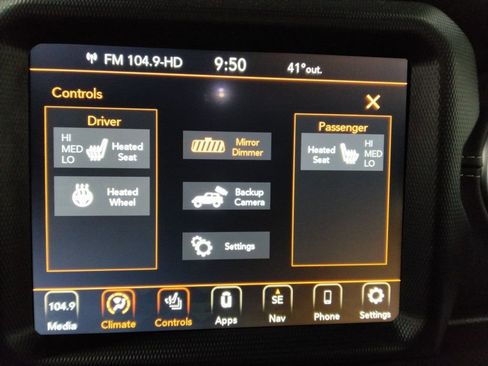 Used 2021 Jeep Wrangler Unlimited Sahara w/ Uconnect 4C Nav & Sound Group image 27