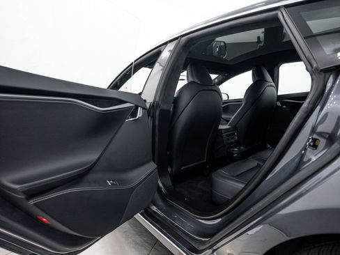 Used 2020 Tesla Model S Long Range Plus AWD/4WD image 17