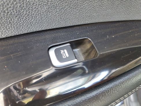 Used 2019 Kia Sorento EX w/ EX Touring Package FWD image 16