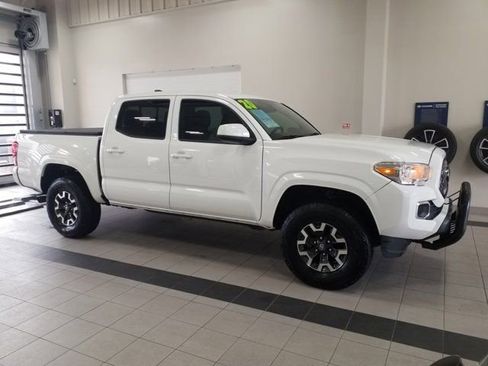 Used 2020 Toyota Tacoma SR image 1