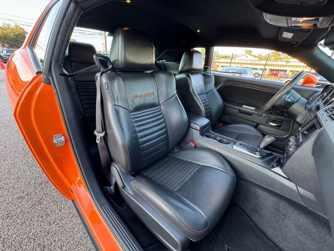 Used 2014 Dodge Challenger R/T image 28