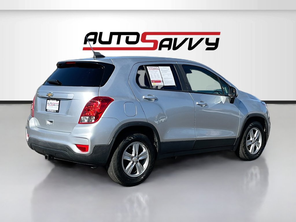 Used 2022 Chevrolet Trax LS w/ Tint and Cruise Package FWD image 7