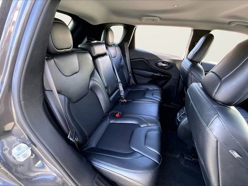 Certified 2020 Jeep Cherokee Latitude Plus image 21