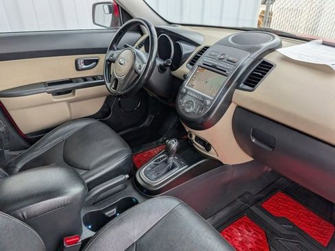 Used 2013 Kia Soul ! w/ Premium Pkg image 28