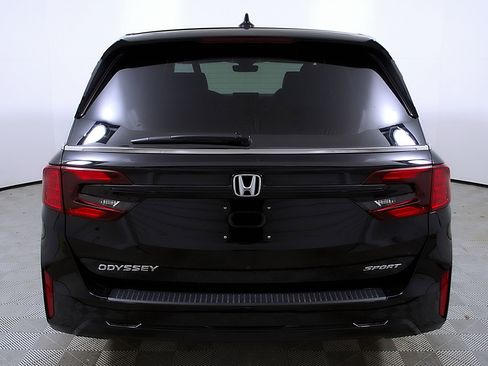 Certified 2025 Honda Odyssey Sport-L image 8